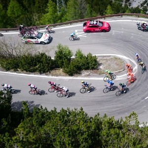 Hairpin turns during the Giro - All the action of the mountain stages with Topbike Tours