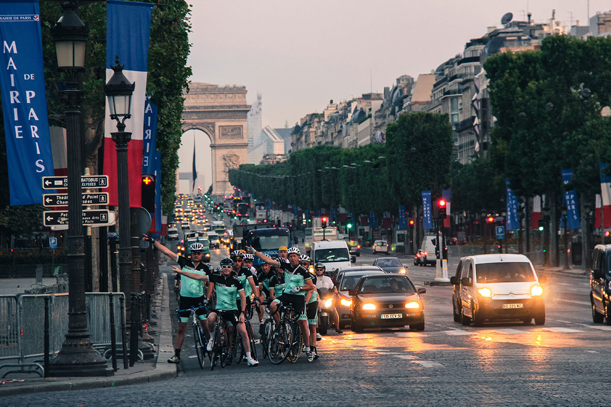 Early morning ride along the Champs-Elysées, Paris - Topbike Riders TDF Paris Tour